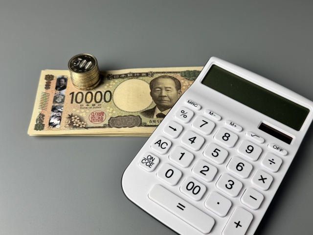50代公務員の転職で「年収」はどう変わった？退職前に知っておきたい現実